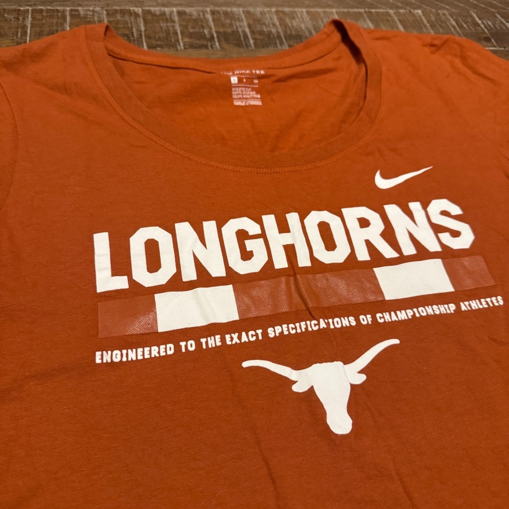 Nike Texas Longhorns T-Shirt Women’s Size Small Burnt Orange Athletic Tee - Picture 12 of 13